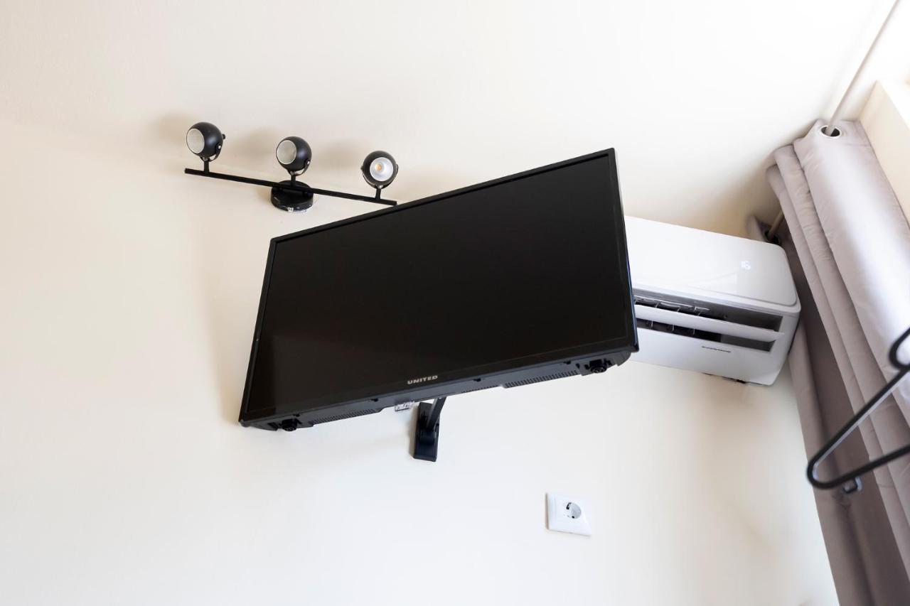 Pure Urban Bedboxes Acropolis Metro Petralona Apartment *