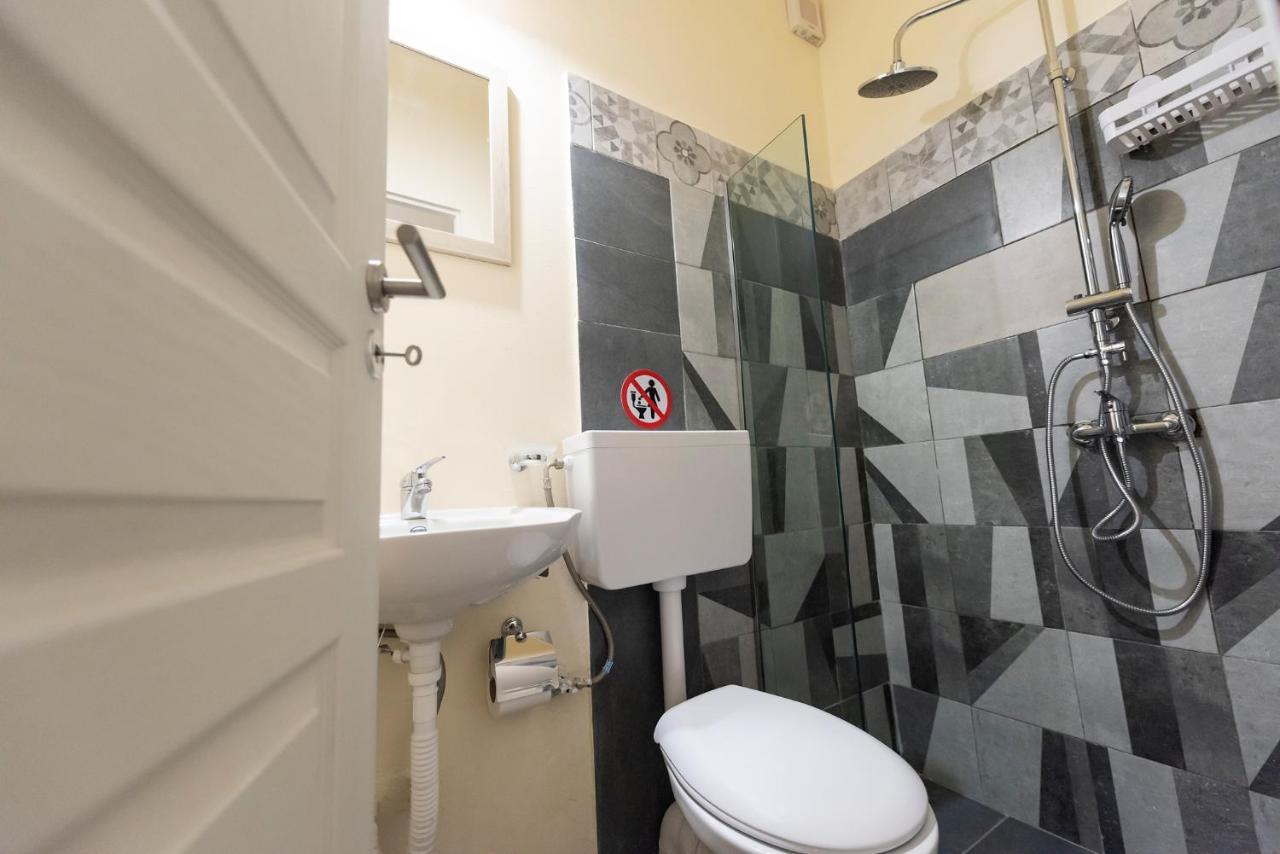 Pure Urban Bedboxes Acropolis Metro Petralona Apartment