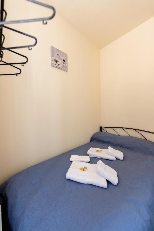 Apartment Pure Urban Bedboxes Acropolis Metro Petralona Athens