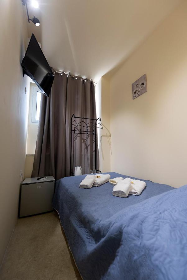 Pure Urban Bedboxes Acropolis Metro Petralona Apartment