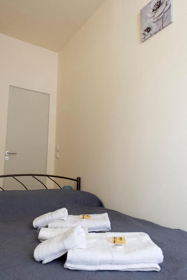 Apartment Pure Urban Bedboxes Acropolis Metro Petralona *