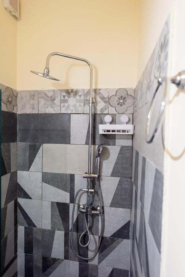 Pure Urban Bedboxes Acropolis Metro Petralona Apartment Athen